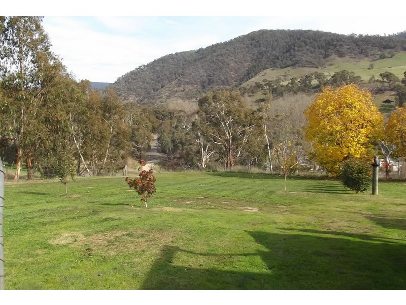 12 Bilton Street, Omeo VIC 3898