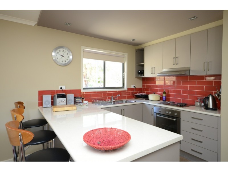 19 Brumley Street, Omeo VIC 3898