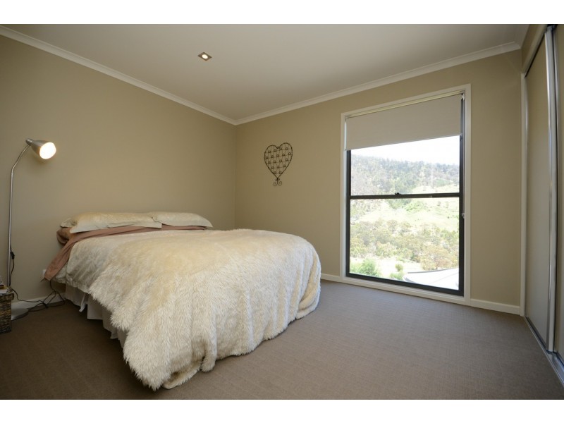 19 Brumley Street, Omeo VIC 3898