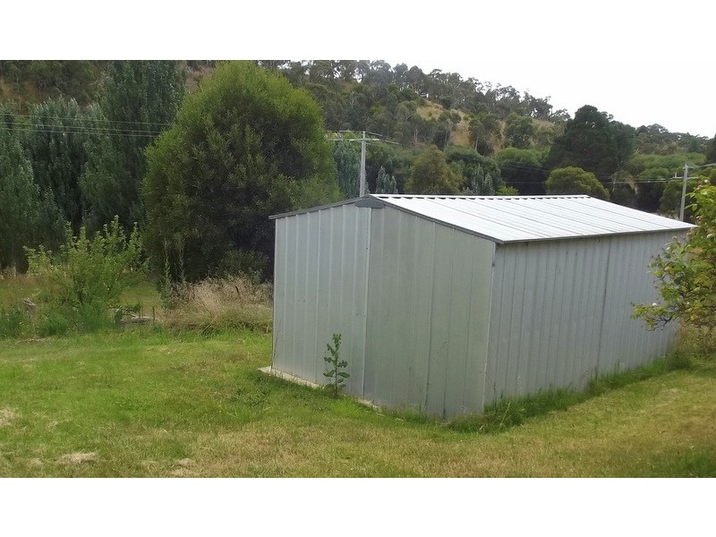 8 Mesley Road, Omeo VIC 3898