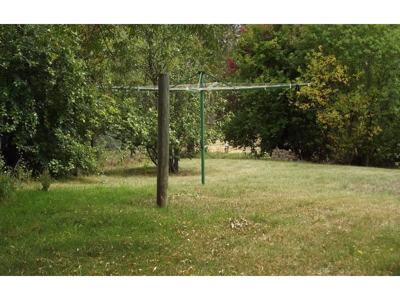 8 Mesley Road, Omeo VIC 3898