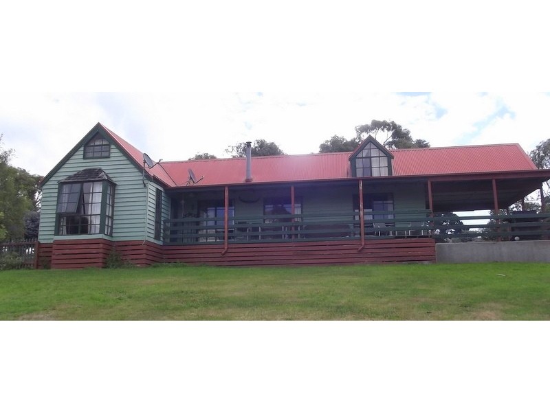 13 McCOY STREET, Omeo VIC 3898