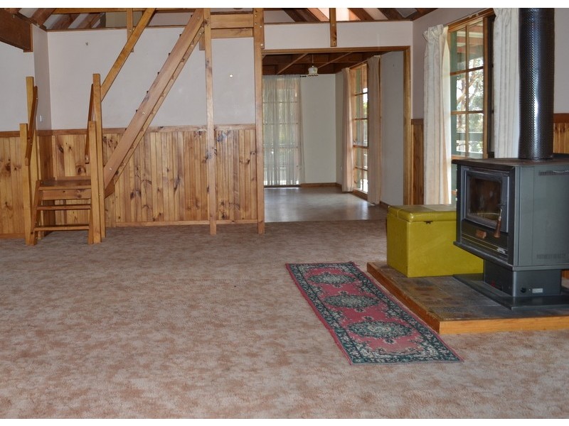 13 McCOY STREET, Omeo VIC 3898