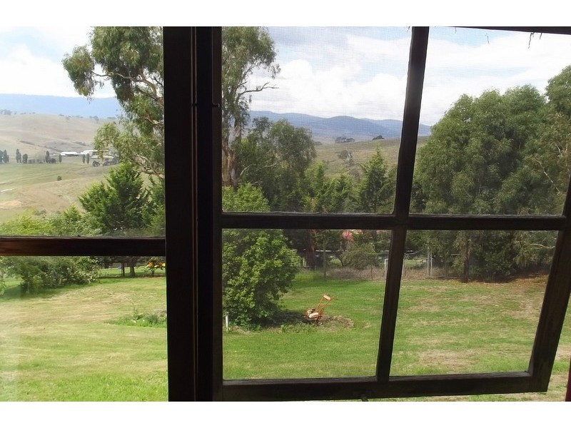 13 McCOY STREET, Omeo VIC 3898