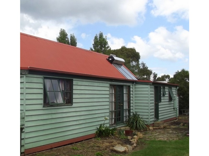 13 McCOY STREET, Omeo VIC 3898