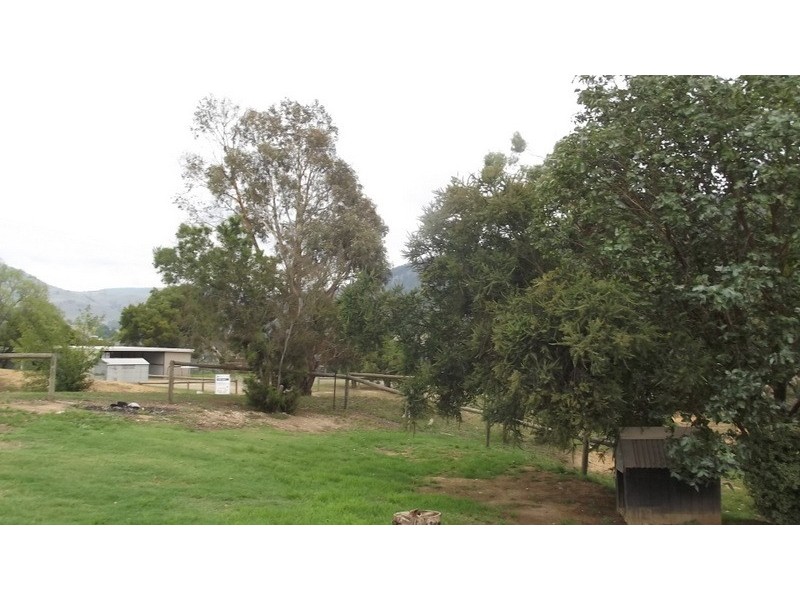 12 CRISP STREET, Omeo VIC 3898