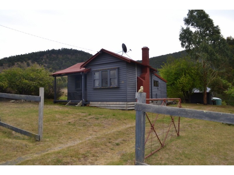 274 Day Avenue, Omeo VIC 3898