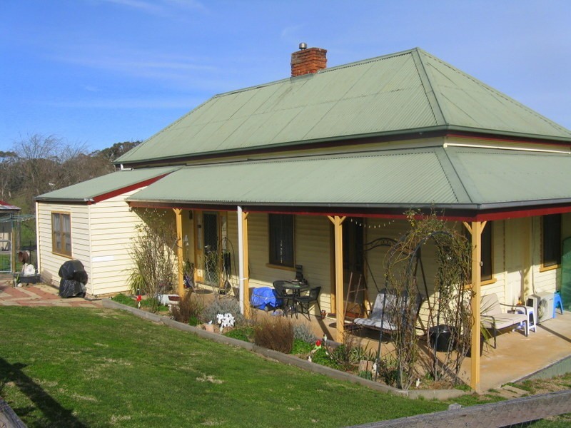 111 DAY AVENUE, Omeo VIC 3898