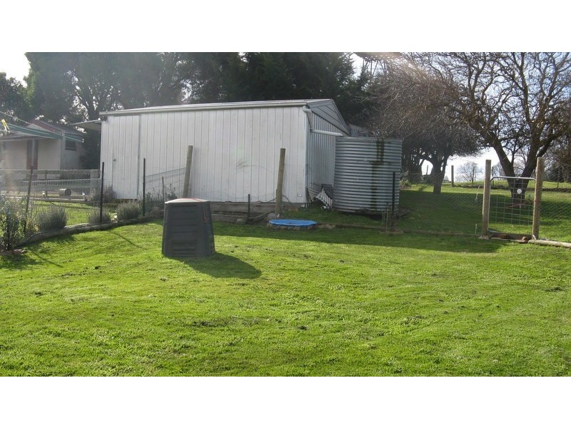 111 DAY AVENUE, Omeo VIC 3898