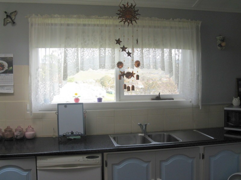 111 DAY AVENUE, Omeo VIC 3898