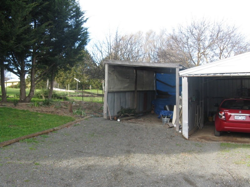 111 DAY AVENUE, Omeo VIC 3898