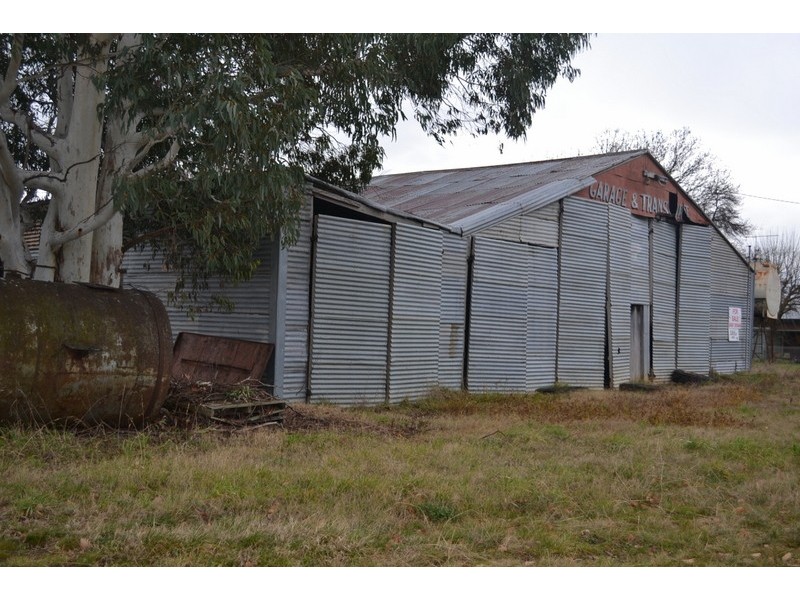 67 Foster Street, Benambra VIC 3900