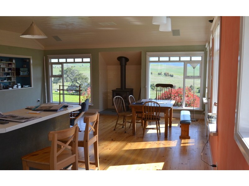 1015 Benambra Road, Hinnomunjie VIC 3898