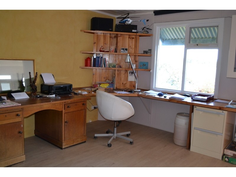 1015 Benambra Road, Hinnomunjie VIC 3898