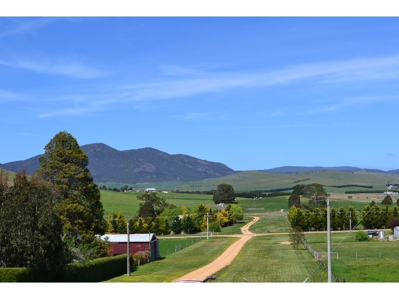 61 McFarlane Street, Benambra VIC 3900