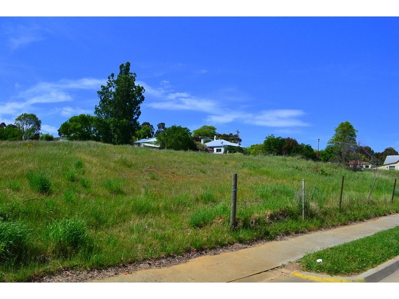 137 Day Avenue, Omeo VIC 3898