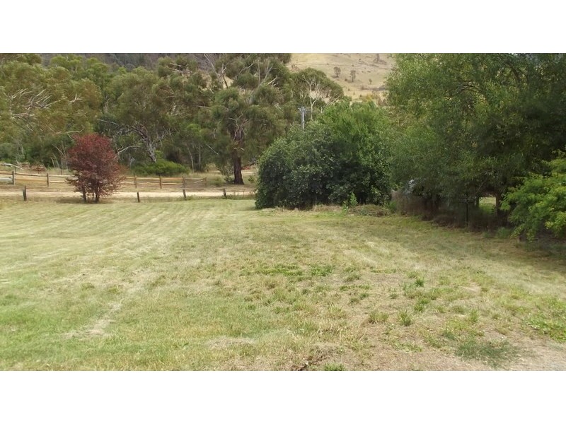 8 Mesley Road, Omeo VIC 3898