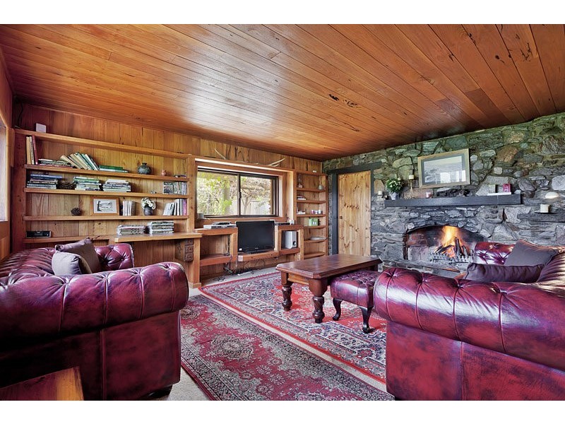 941 BROOKVILLE ROAD, THE STONEHOUSE, Brookville VIC 3896