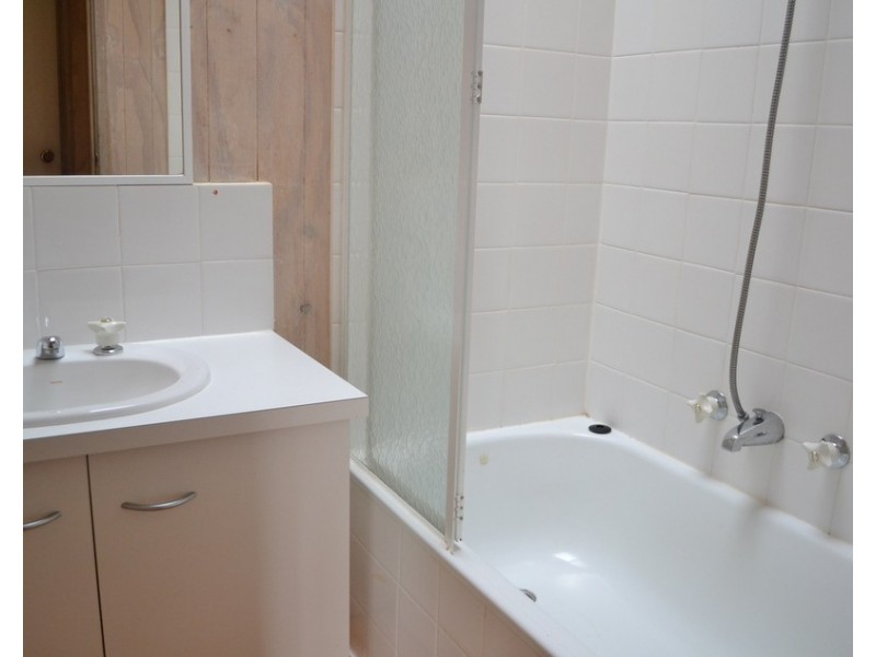 12 Crisp Street, Omeo VIC 3898