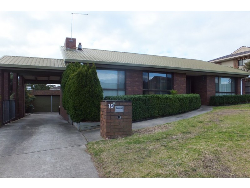 19 Perriwinkle Drive, Lakes Entrance VIC 3909