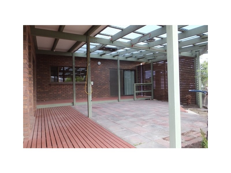 19 Perriwinkle Drive, Lakes Entrance VIC 3909