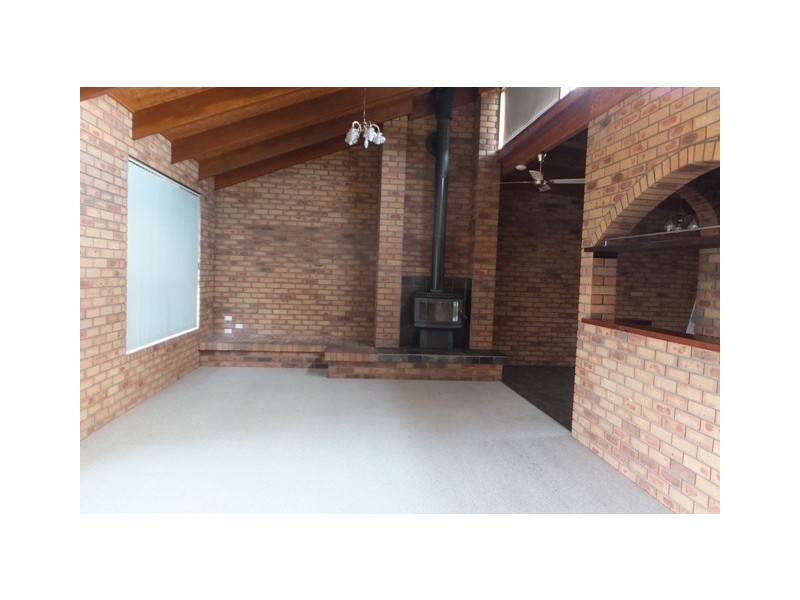 19 Perriwinkle Drive, Lakes Entrance VIC 3909