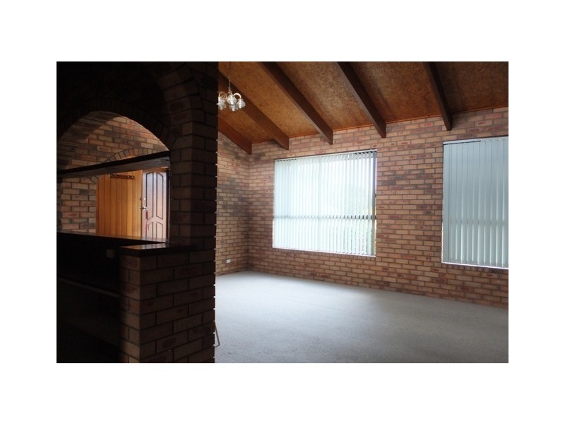 19 Perriwinkle Drive, Lakes Entrance VIC 3909