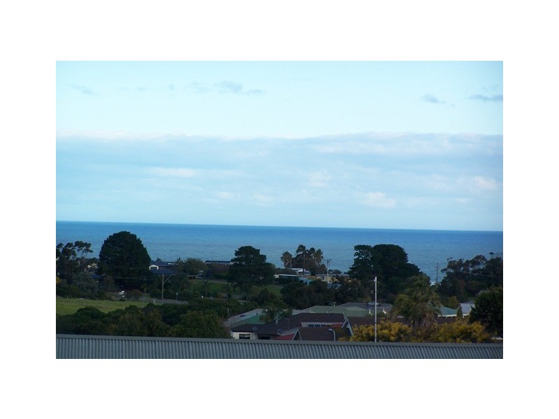 11 Ewing Court, Lakes Entrance VIC 3909