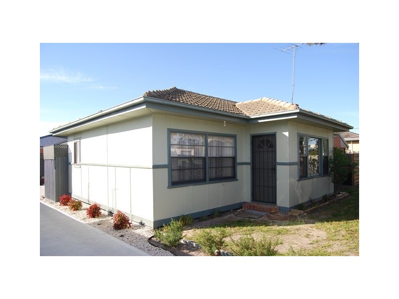 3 Jefferson Avenue, Lakes Entrance VIC 3909