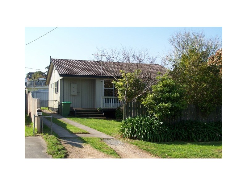 84 Carpenter Street, Lakes Entrance VIC 3909