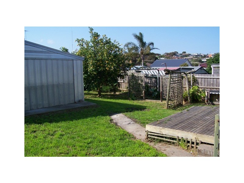 84 Carpenter Street, Lakes Entrance VIC 3909