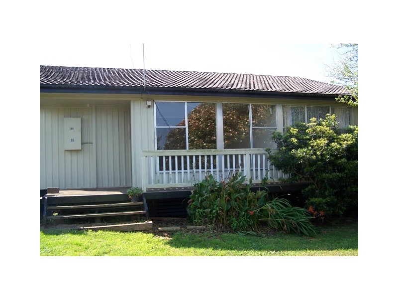 84 Carpenter Street, Lakes Entrance VIC 3909