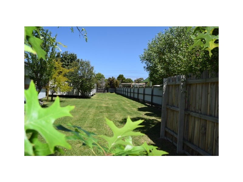 7 Willis Street, Lakes Entrance VIC 3909