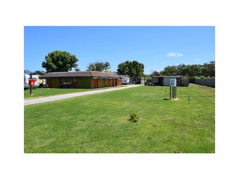 7 Willis Street, Lakes Entrance VIC 3909