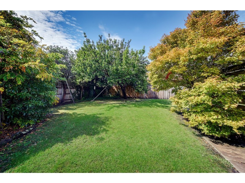 14 Mourilyan Street, Lakes Entrance VIC 3909