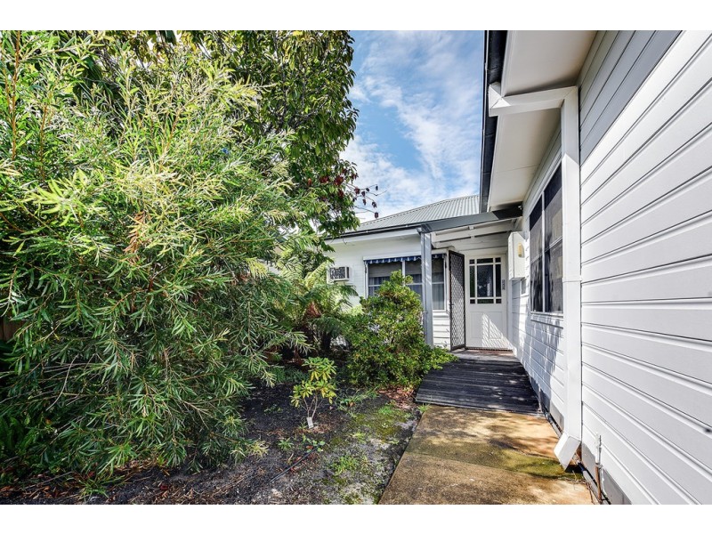 14 Mourilyan Street, Lakes Entrance VIC 3909