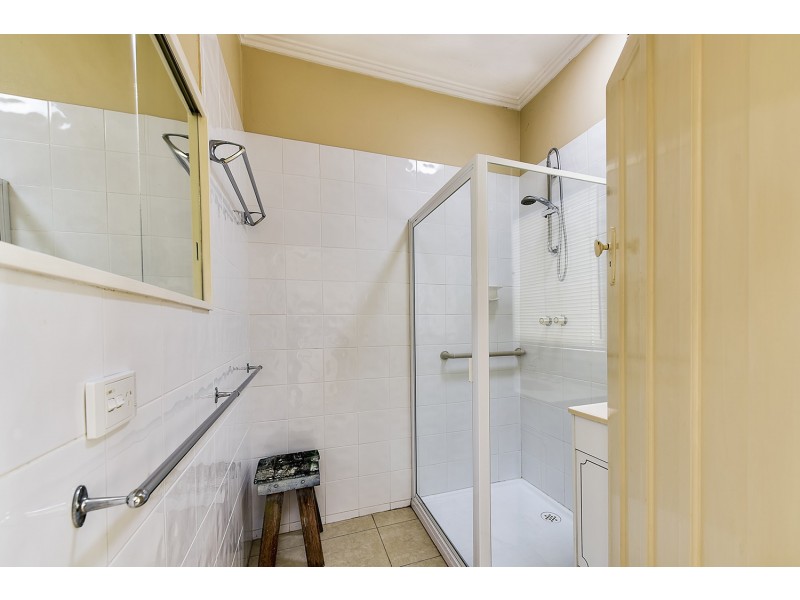 14 Mourilyan Street, Lakes Entrance VIC 3909