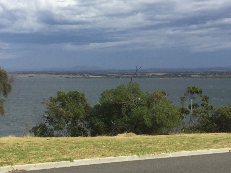 8 LANDS END GROVE, Metung VIC 3904