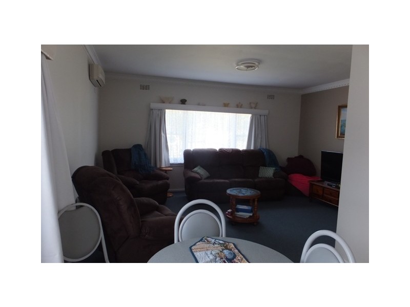 11 Middle Street, Lakes Entrance VIC 3909