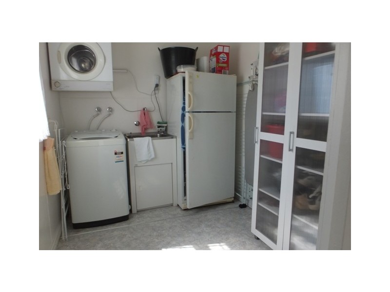 11 Middle Street, Lakes Entrance VIC 3909