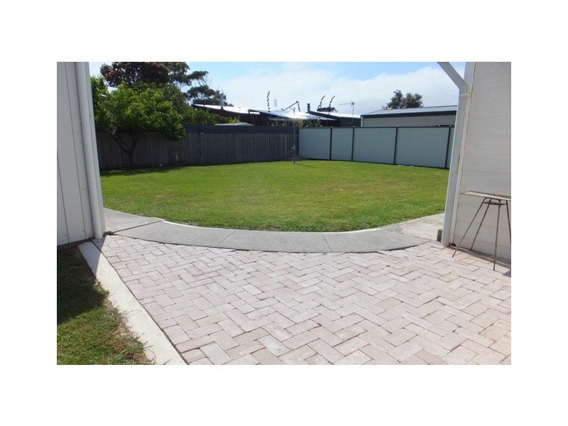 11 Middle Street, Lakes Entrance VIC 3909