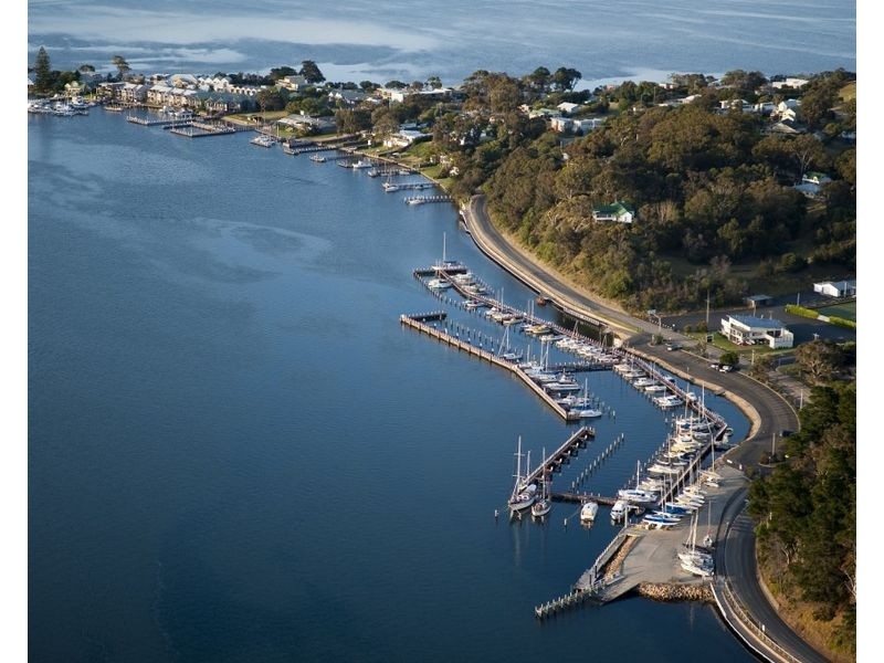 2 Besley Close, Metung VIC 3904