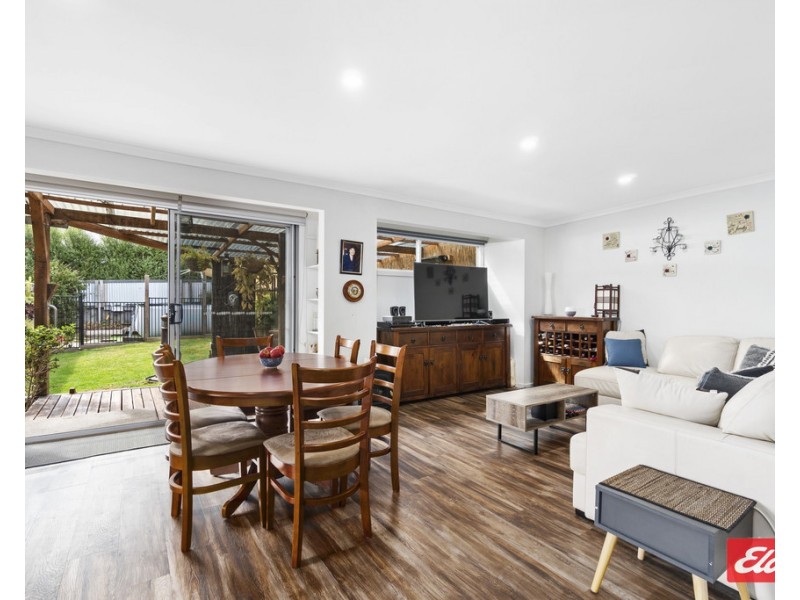 82 Capes Road, Lakes Entrance VIC 3909