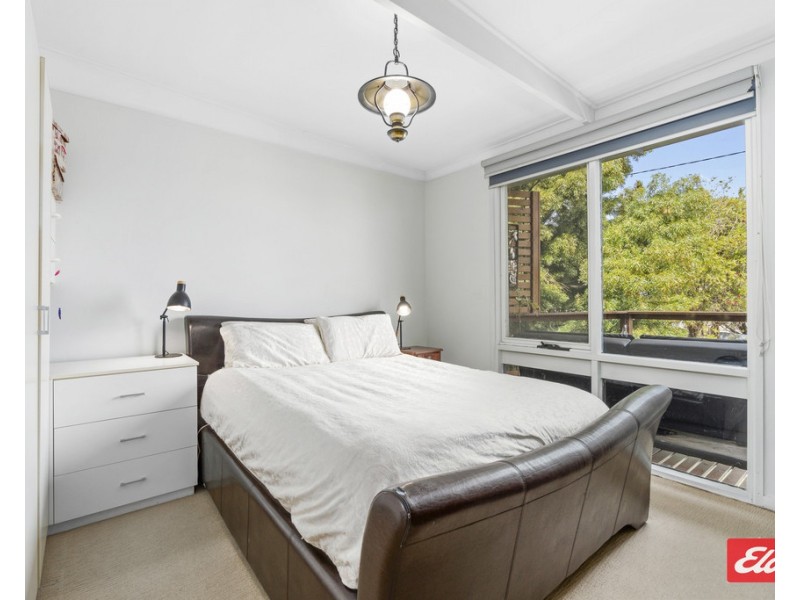 82 Capes Road, Lakes Entrance VIC 3909