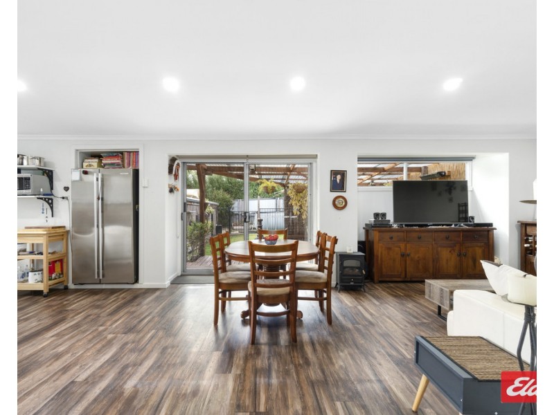 82 Capes Road, Lakes Entrance VIC 3909