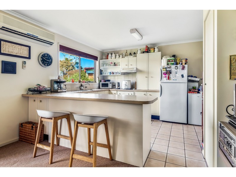 67 Capes Road, Lakes Entrance VIC 3909
