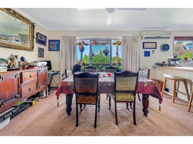 67 Capes Road, Lakes Entrance VIC 3909