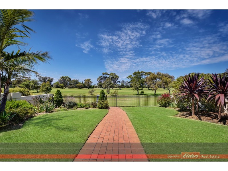 12/122 Golf Links Road, Lakes Entrance VIC 3909