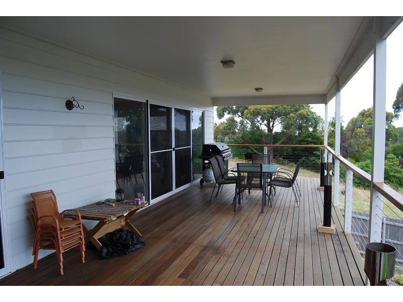 29 Ozone Crescent, Lakes Entrance VIC 3909