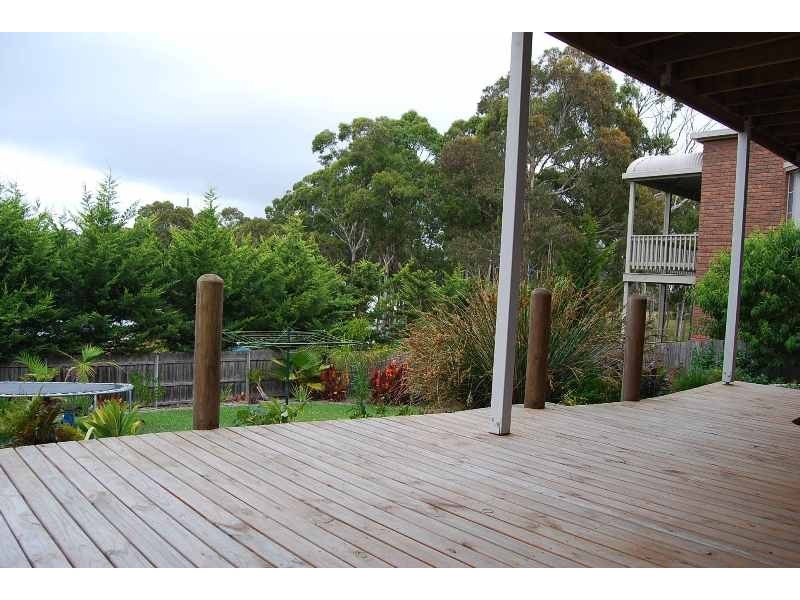 29 Ozone Crescent, Lakes Entrance VIC 3909